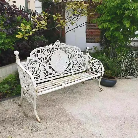 Apartment De Luxe Avec Jardin A 3km De Paris